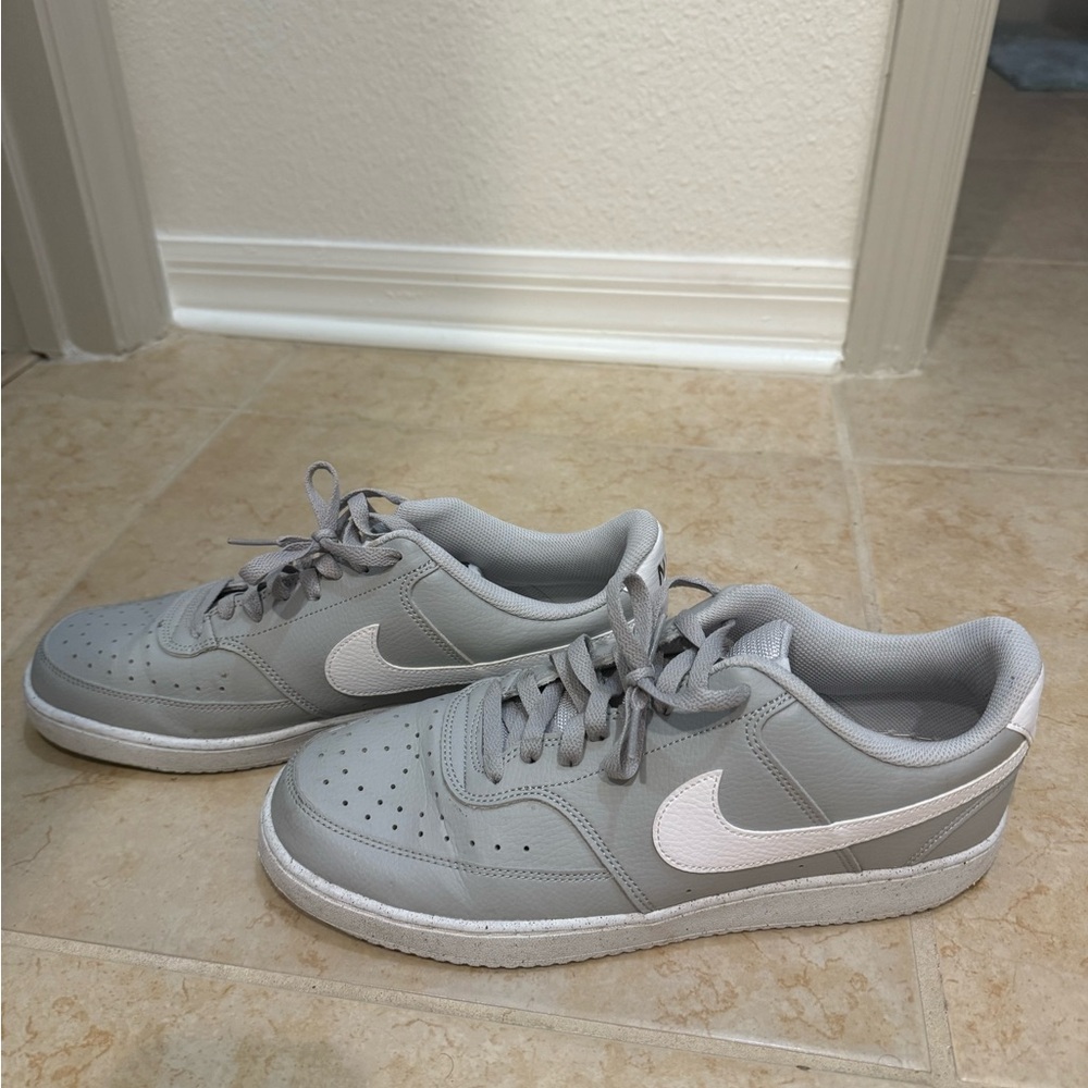 Nike Men's Gray and White Sneakers